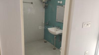 Image of 1030 Sq.ft 2 BHK Apartment / Flat for rent in AKASH ENCLAVE, Vrindavan Yojana, Lucknow for Rs. 20000