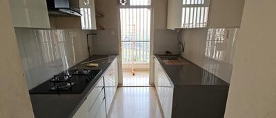 Kitchen Image of 900 Sq.ft 2 BHK Apartment / Flat for rent in Godrej The Trees, Vikhroli East Mumbai for Rs. 118500