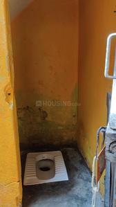 Bathroom Image of 400 Sq.ft 1.5 BHK Independent House for rent in Alamganj Patna for Rs. 7000