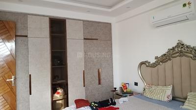 Bedroom Image of 4590 Sq.ft 4 BHK Penthouse for sale in Rajpur Khurd Extension New Delhi for Rs. 21000000
