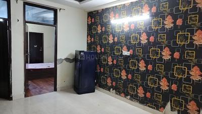 Living Room Image of 900 Sq.ft 2 BHK Apartment / Flat for rent in Sector 73 Noida for Rs. 15000