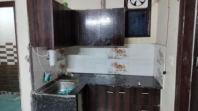 Kitchen Image of 900 Sq.ft 2 BHK Apartment / Flat for rent in Sector 73 Noida for Rs. 15000