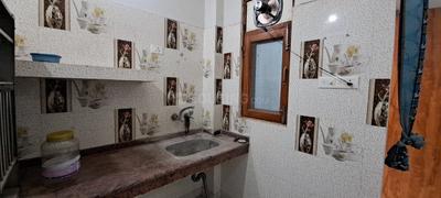 Kitchen Image of 750 Sq.ft 1.5 BHK Builder Floor for rent in Kalyanpur Kanpur for Rs. 11000