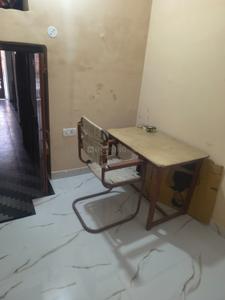 Bedroom Image of 600 Sq.ft 1 BHK Independent House for rent in Aliganj Lucknow for Rs. 8000