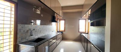 Kitchen Image of 2300 Sq.ft 4 BHK Apartment / Flat for rent in Hanchya Mysore for Rs. 45000