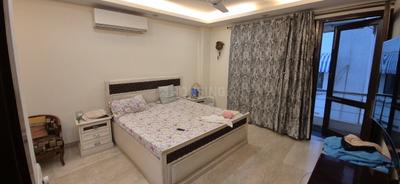 Bedroom Image of 2500 Sq.ft 4 BHK Builder Floor for rent in Greater Kailash I New Delhi for Rs. 170000