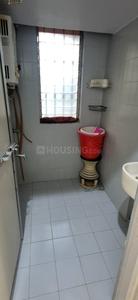 Bathroom Image of 500 Sq.ft 1 BHK Apartment / Flat for rent in Kandivali West Mumbai for Rs. 35000