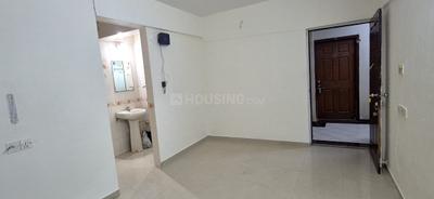 Living Room Image of 550 Sq.ft 1 BHK Apartment / Flat for rent in RNA Regency Park, Kandivali West Mumbai for Rs. 36000