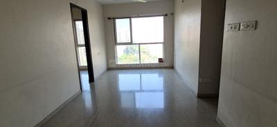 Living Room Image of 780 Sq.ft 2.5 BHK Apartment / Flat for rent in Kandivali West Mumbai for Rs. 57000