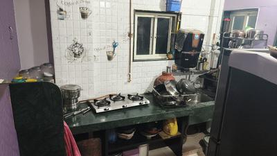 Kitchen Image of 600 Sq.ft 1.5 BHK Apartment / Flat for rent in Warje Pune for Rs. 25000