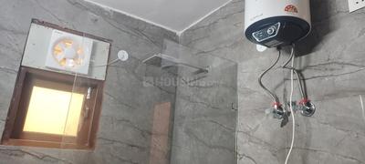 Bathroom Image of 650 Sq.ft 1 BHK Builder Floor for rent in Sector 39 Gurgaon for Rs. 28000