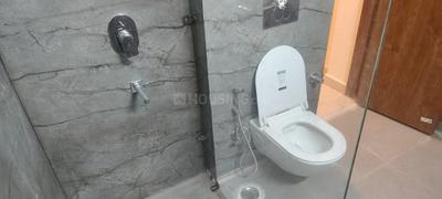 Bathroom Image of 650 Sq.ft 1 BHK Builder Floor for rent in Sector 39 Gurgaon for Rs. 28000