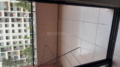 Bedroom Image of 570 Sq.ft 1 BHK Apartment / Flat for rent in Magarpatta Heliconia, Hadapsar Pune for Rs. 31000