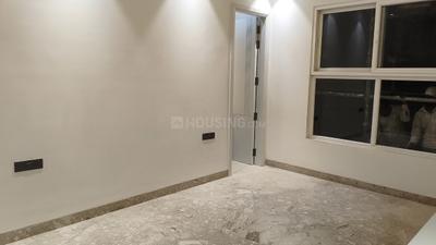 Bedroom Image of 1800 Sq.ft 3 BHK Builder Floor for sale in Vivek Vihar New Delhi for Rs. 40000000