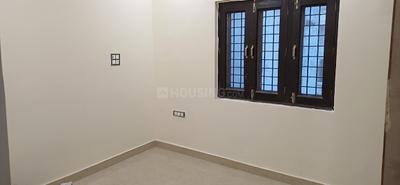 Bedroom Image of 1100 Sq.ft 3 BHK Apartment / Flat for sale in  Block U and V Shalimar Bagh RWA, Shalimar Bagh New Delhi for Rs. 11500000