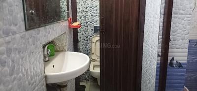 Image of 1400 Sq.ft 4 BHK Apartment / Flat for sale in Shalimar Bagh, New Delhi for Rs. 16000000