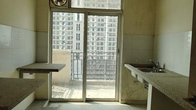 Kitchen Image of 1633 Sq.ft 2.5 BHK Apartment / Flat for sale in DLF Express Greens, Manesar Gurgaon for Rs. 12500000
