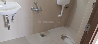 Bathroom Image of 500 Sq.ft 1 BHK Apartment / Flat for rent in Umerkhadi Mumbai for Rs. 50000
