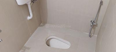 Bathroom Image of 500 Sq.ft 1 BHK Apartment / Flat for rent in Umerkhadi Mumbai for Rs. 50000