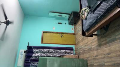 Bedroom Image of 1800 Sq.ft 2 BHK Independent House for rent in Krishna Nagar Lucknow for Rs. 30000