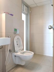 Common Bathroom Image of 1100 Sq.ft 3 BHK Apartment / Flat for rent in Godrej Emerald, Kasarvadavali Thane for Rs. 36000