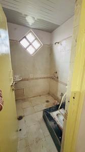 Bathroom Image of 1000 Sq.ft 2 BHK Apartment / Flat for rent in Chinhat Lucknow for Rs. 13000