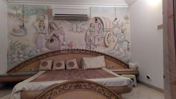 36 Goyal park Bedroom 1