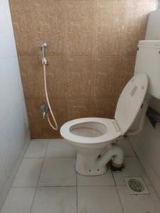 Common Bathroom Image of 650 Sq.ft 1 BHK Apartment / Flat for rent in Manav Swapnalok Phase II, Fursungi Pune for Rs. 15000