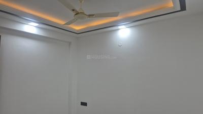 Bedroom Image of 900 Sq.ft 2 BHK Builder Floor for rent in Chhattarpur New Delhi for Rs. 20100