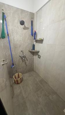 Bathroom Image of 670 Sq.ft 1.5 BHK Apartment / Flat for sale in Mathura Apartments, Kothrud Pune for Rs. 10000000