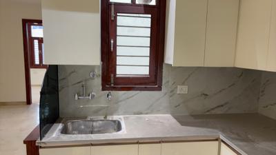 Kitchen Image of 950 Sq.ft 2 BHK Builder Floor for sale in Shalimar Garden Ghaziabad for Rs. 4300000