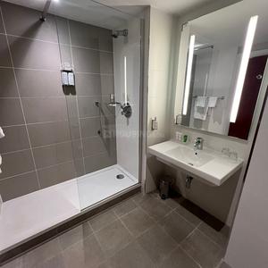 Bathroom Image of 1773 Sq.ft 3 BHK Apartment / Flat for sale in Alwarpet Chennai for Rs. 36400000
