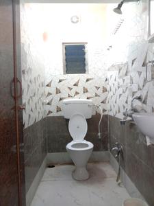 Common Bathroom Image of 520 Sq.ft 1 BHK Apartment / Flat for rent in Home At 56, Tangra Kolkata for Rs. 14750