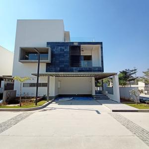 5 BHK Villa