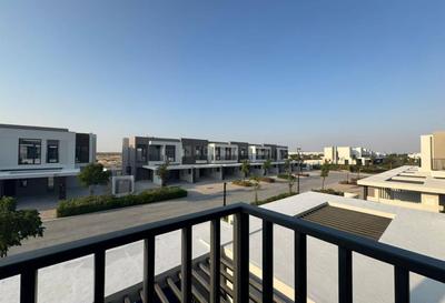 Balcony Image of 1689 Sq.ft 3 BHK Villa for sale in Dubai South Dubai for Rs. 66300000