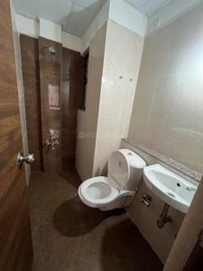 Bathroom Image of 1140 Sq.ft 2 BHK Apartment / Flat for rent in Sushrut Saujanya, Amraiwadi Ahmedabad for Rs. 17500