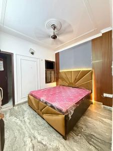 Bedroom Image of 412 Sq.ft 1 BHK Builder Floor for rent in Freedom Fighters Enclave New Delhi for Rs. 10500