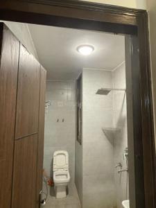 Bathroom Image of 1500 Sq.ft 2 BHK Builder Floor for rent in Sector 47 Noida for Rs. 27000
