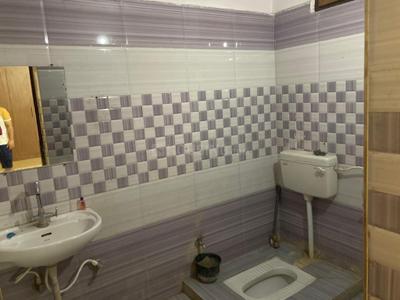 Bathroom Image of 800 Sq.ft 1 BHK Builder Floor for rent in Chinhat Lucknow for Rs. 6000