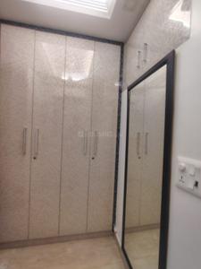 Bedroom Image of 2700 Sq.ft 3 BHK Builder Floor for rent in East Of Kailash New Delhi for Rs. 175000