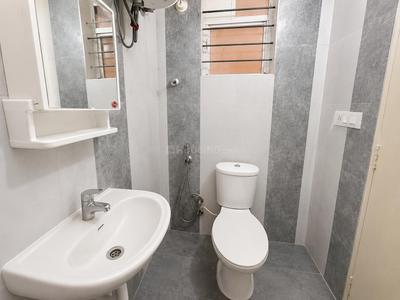 SV Pleasanta Bathroom One 3