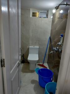 Bathroom Image of 450 Sq.ft 1 BHK Apartment / Flat for rent in Alwal Secunderabad for Rs. 12500
