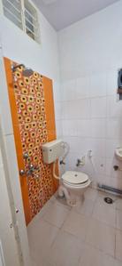 Bathroom Image of 750 Sq.ft 2 BHK Independent House for rent in Banaswadi Bengaluru for Rs. 24000