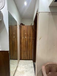 Bathroom Image of 500 Sq.ft 1 RK Apartment / Flat for rent in Lohgarh Zirakpur for Rs. 12000