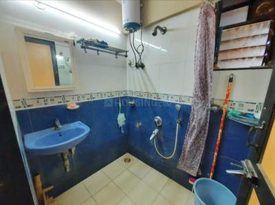 Bathroom Image of 1050 Sq.ft 3 BHK Apartment / Flat for sale in Andheri West Mumbai for Rs. 29000000