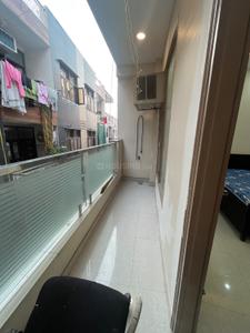 Balcony Image of 950 Sq.ft 2 BHK Builder Floor for rent in Mayur Vihar Phase 1 New Delhi for Rs. 36000