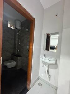 Bathroom Image of 1500 Sq.ft 1 BHK Builder Floor for rent in Mahalakshmi Nagar Indore for Rs. 18000