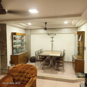 Hall Image of 900 Sq.ft 2 BHK Apartment / Flat for rent in Solomon Apartments, Pali Hill Mumbai for Rs. 135000