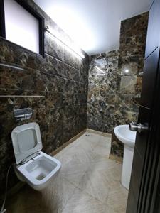Bathroom Image of 950 Sq.ft 3 BHK Builder Floor for rent in Pitampura New Delhi for Rs. 27000