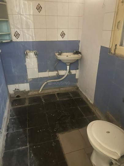Beta2 Bathroom 1